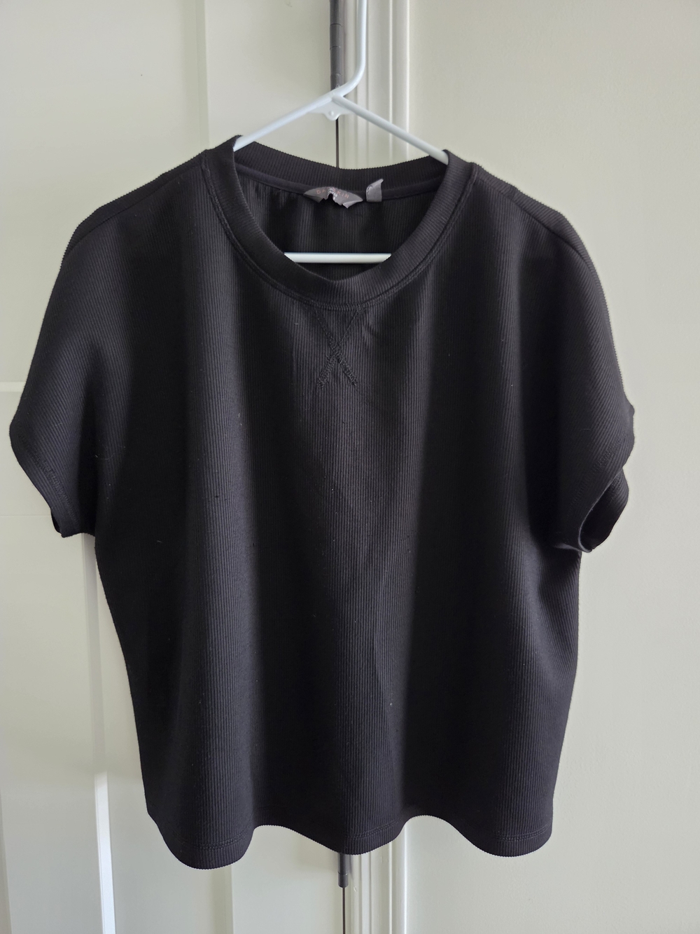 Danskin Women's Black Short-Sleeve Ribbed Crewneck Top XL